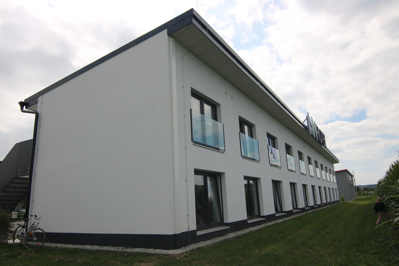 Lh Hotel By Wmm Hotels Leipheim Eksteriør billede